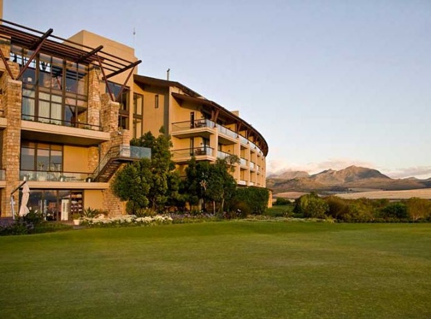 Golf breaks at Arabella Hotel & Spa, South Africa. GRD Rating: 8.7