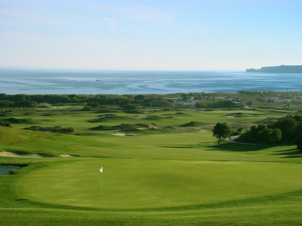 Golf breaks at Onyria Palmares Beach & Golf Resort, Portugal. GRD Rating: 8.5
