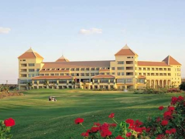 Golf breaks at Hilton Pyramids Golf Resort, Egypt. GRD Rating: 8.5
